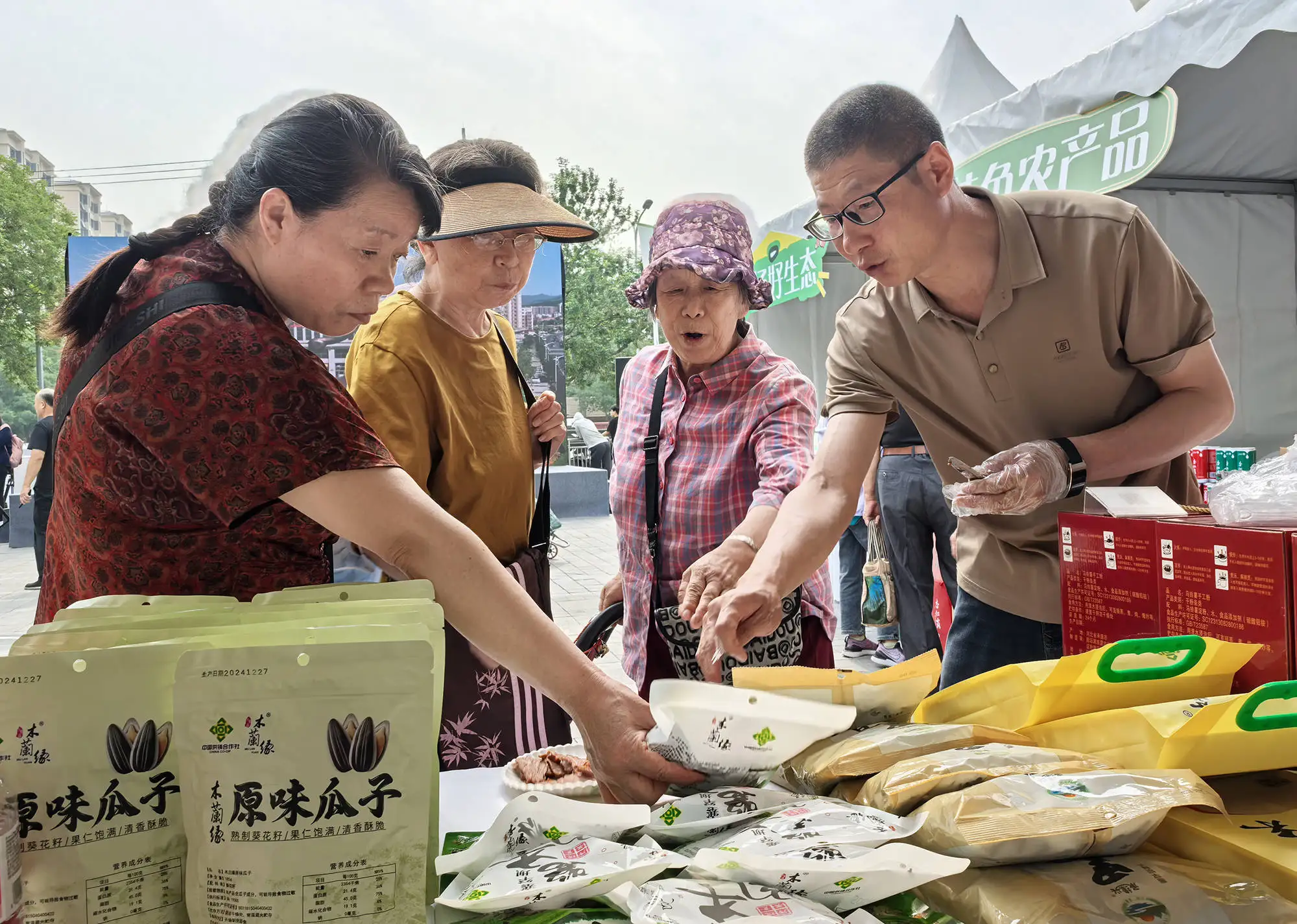河北围场：百余种优质农特产品进京“圈粉”