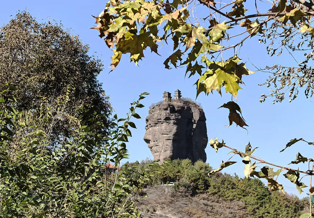 河北双滦：“秋登双塔 镜定永恒” 金秋摄影登高采风活动启幕