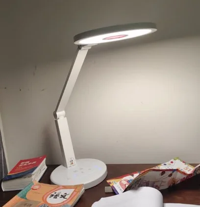 低龄学生护眼学习灯怎么选？6 款热门护眼台灯测评对比