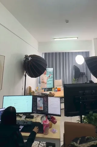 直播带货普通人也能年入百万?千万粉丝大V团队,成熟模式助你逆袭!