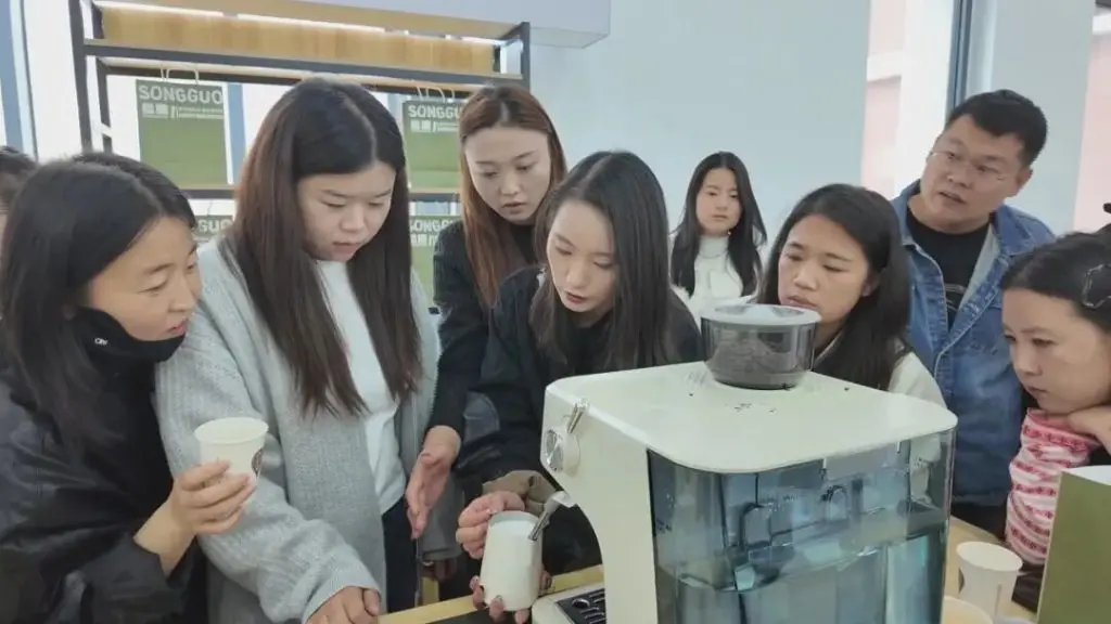 河北省首家全流程咖啡工坊落户围场 咖香吹来振兴新风