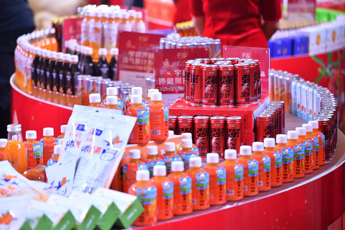 河北承德:冬日暖阳聚围场 激情宇璐启新程